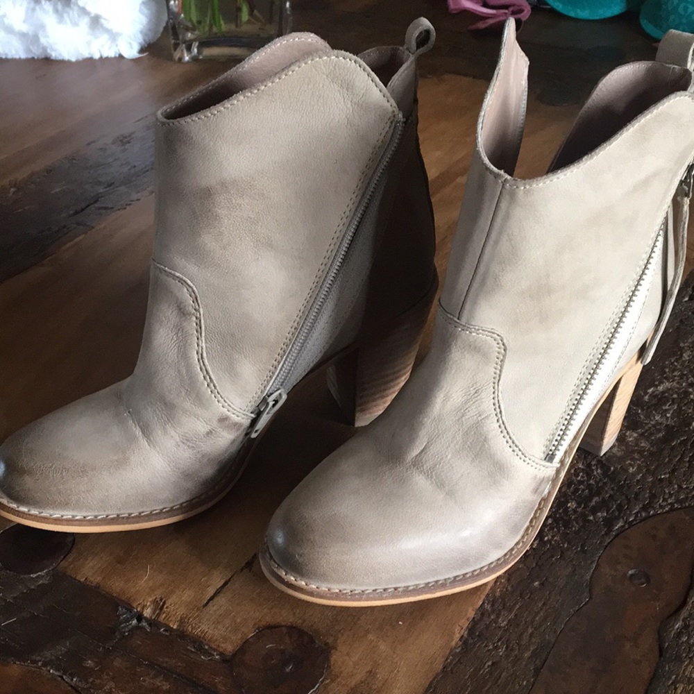 REBELS | Sable booties